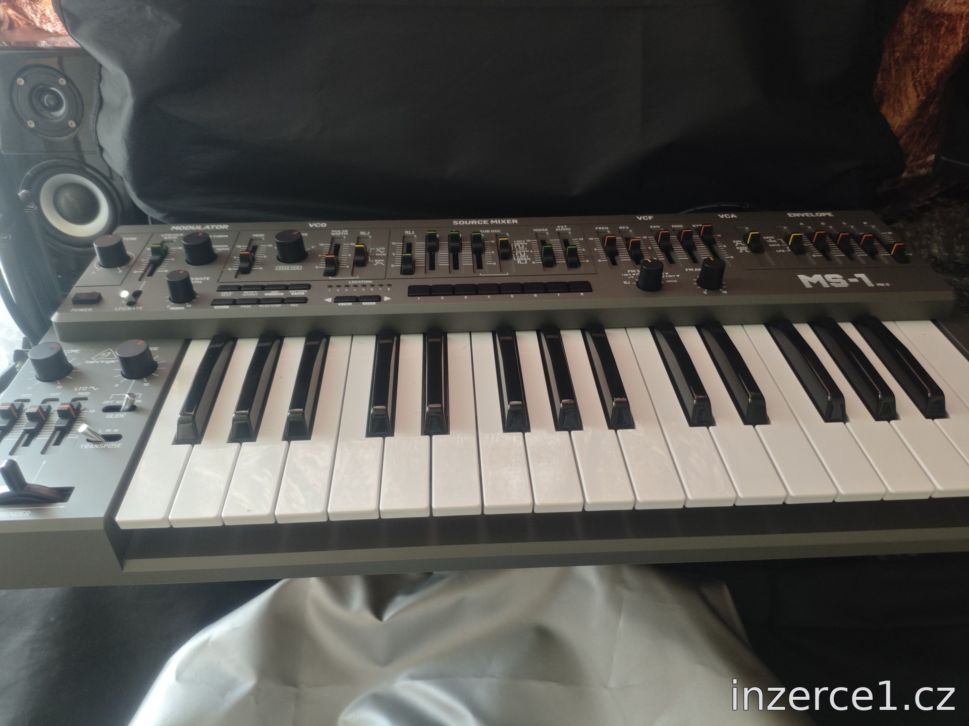 Syntezátor mk1 – fotografie 4