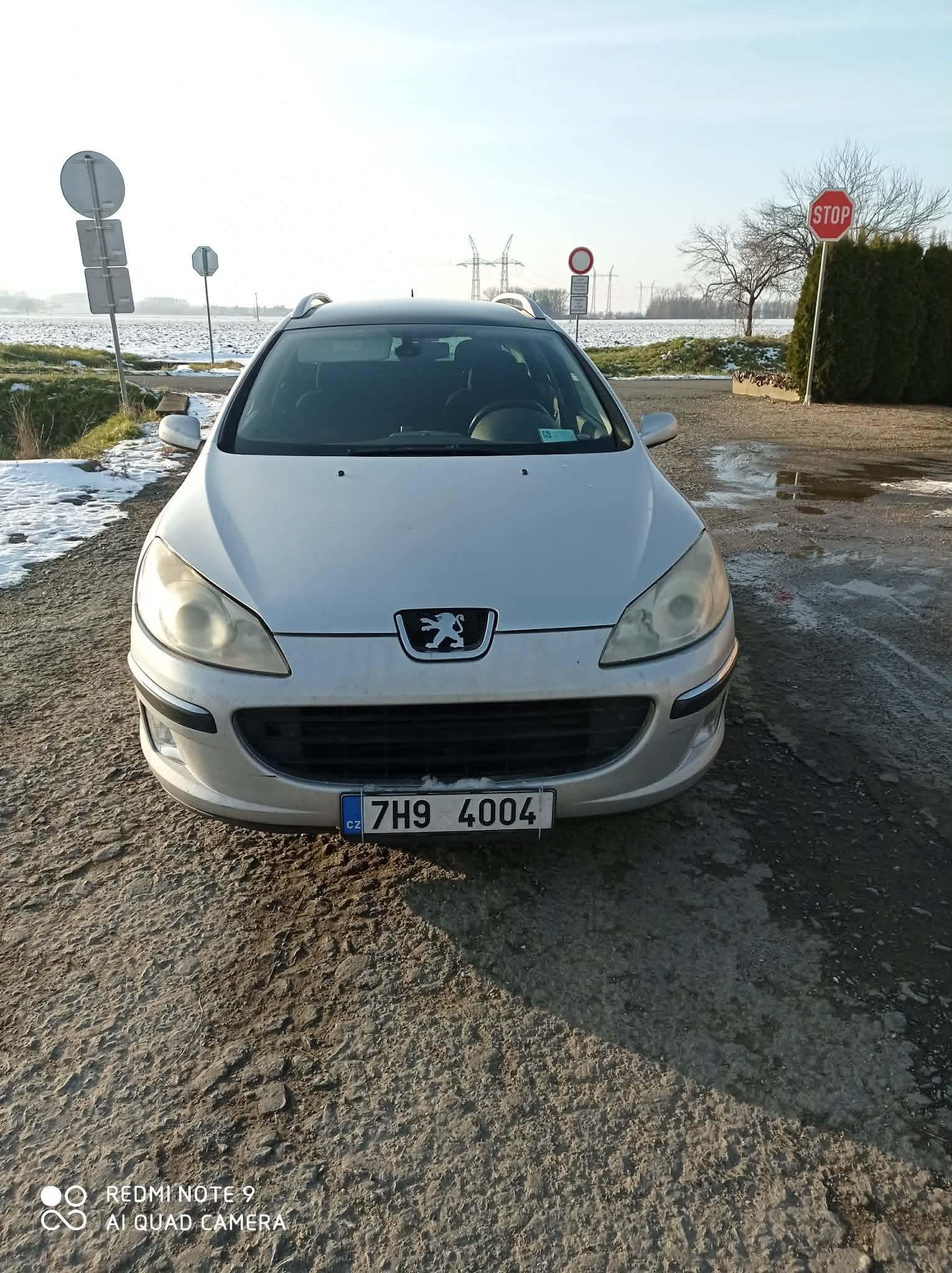 Peugeot 407 SW stříbrné barvy – fotografie 3