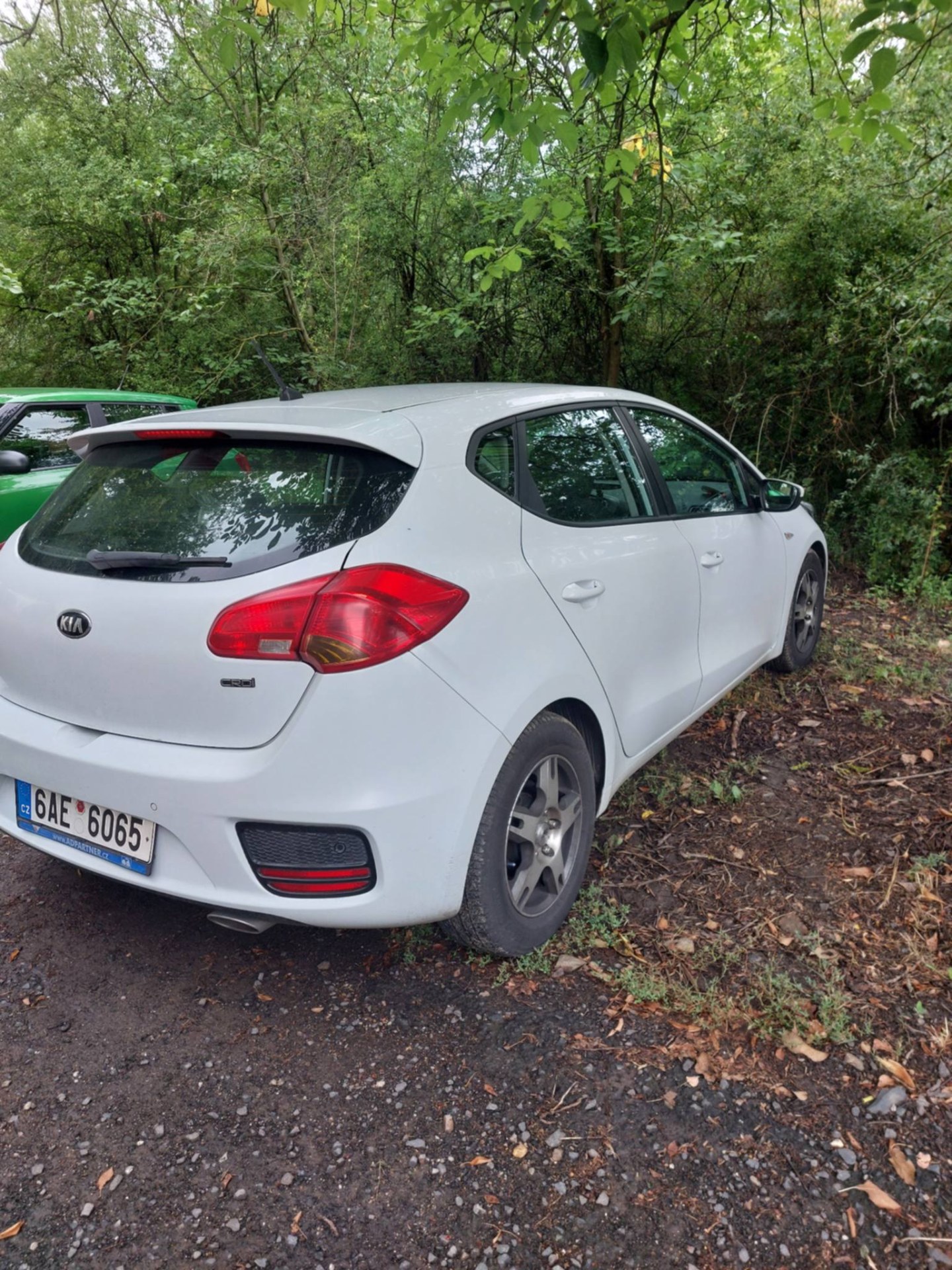Prodám Kia ceed 1.6 crdi 100 kw r.v.2017 – fotografie 2